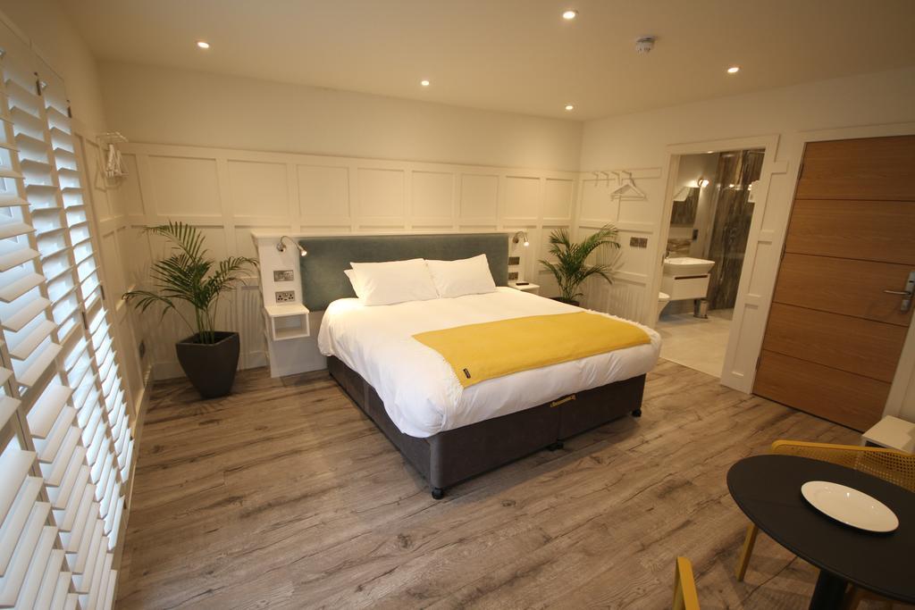 Quinlan & Cooke Boutique Townhouse And Qcs Seafood Restaurant Hotel Кахерсивен Екстериор снимка