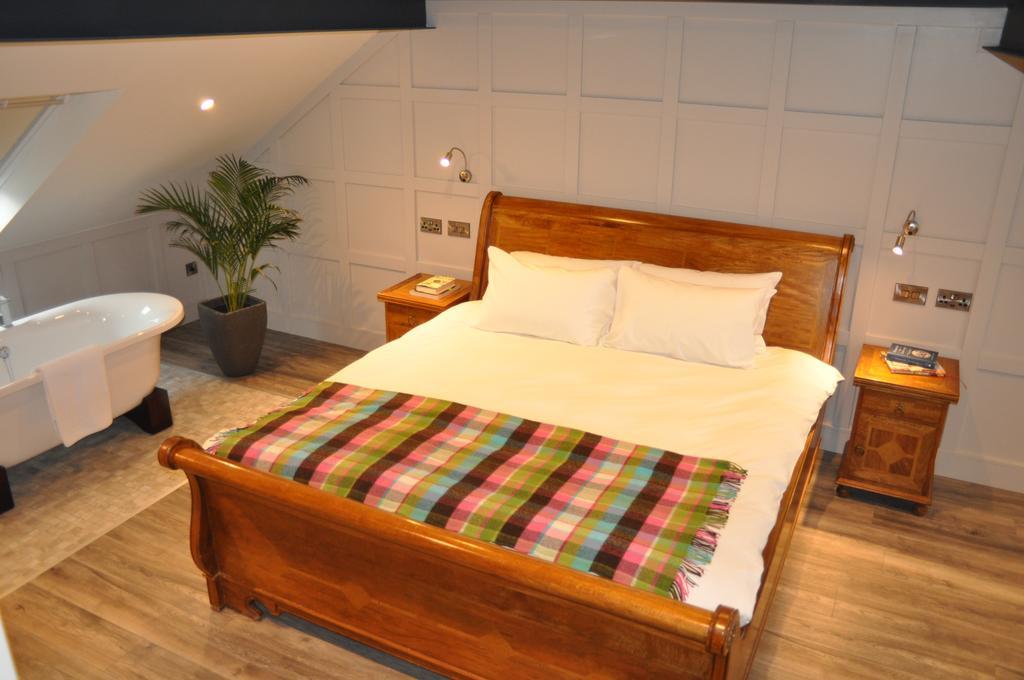 Quinlan & Cooke Boutique Townhouse And Qcs Seafood Restaurant Hotel Кахерсивен Екстериор снимка