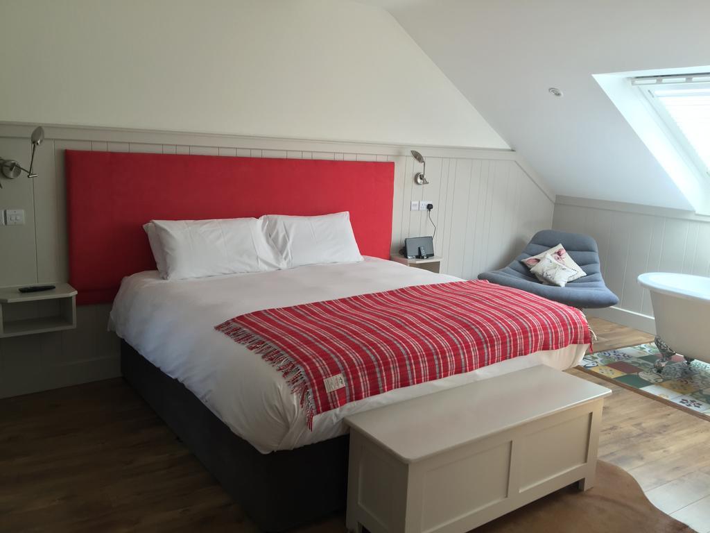 Quinlan & Cooke Boutique Townhouse And Qcs Seafood Restaurant Hotel Кахерсивен Екстериор снимка